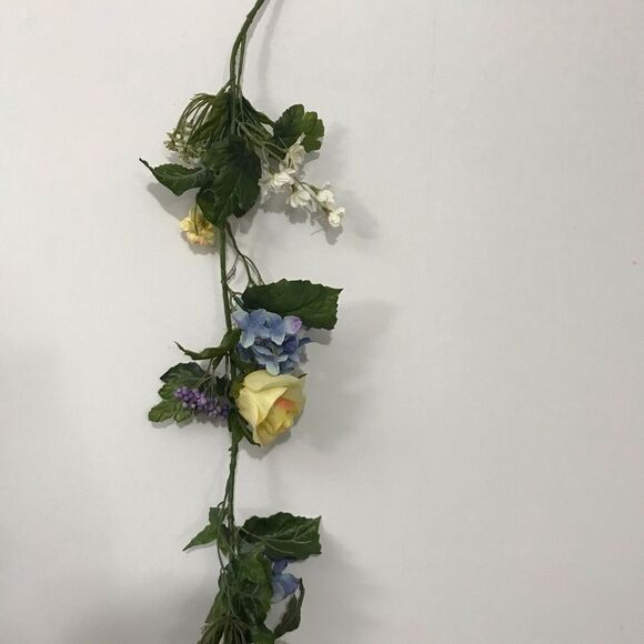 Faux Floral Flowers Silk Garland‎ - Picture 8 of 11